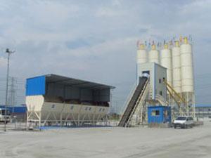  Centrale à béton avec convoyeur à bande 